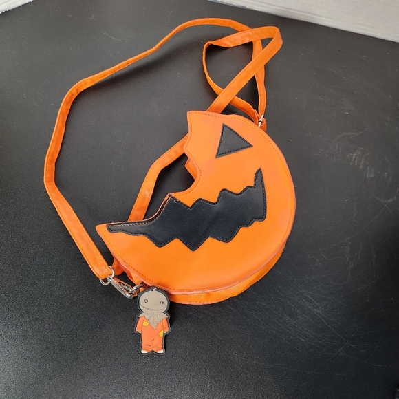 Halloween Trick r’ Treat Lollipop Crossbody Bag Purse - Horror Spirit - Picture 1 of 16